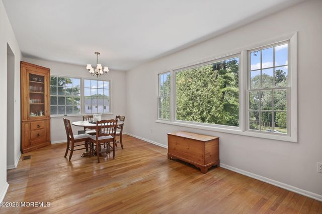 10 Washingtons Advance, Manalapan, NJ 07726