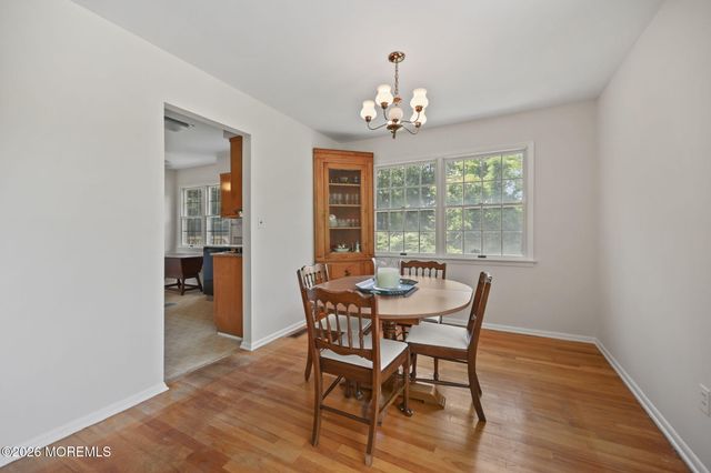 10 Washingtons Advance, Manalapan, NJ 07726