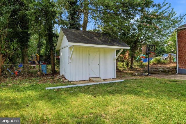 6618 NEWPORT RD, Hyattsville, MD 20784