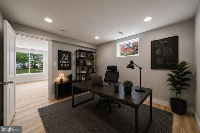 6618 NEWPORT RD, Hyattsville, MD 20784