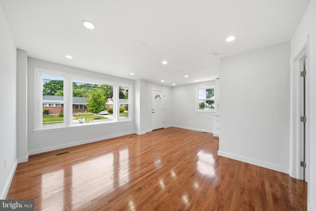 6618 NEWPORT RD, Hyattsville, MD 20784