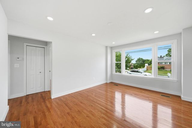 6618 NEWPORT RD, Hyattsville, MD 20784