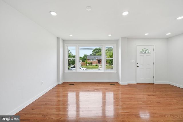 6618 NEWPORT RD, Hyattsville, MD 20784