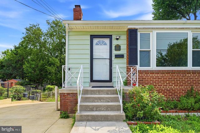 6618 NEWPORT RD, Hyattsville, MD 20784