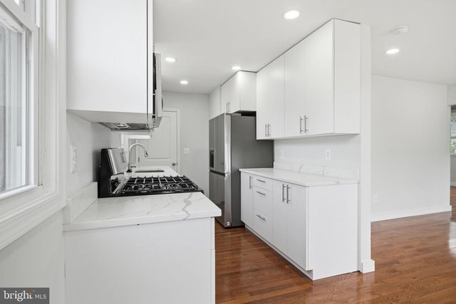 6618 NEWPORT RD, Hyattsville, MD 20784