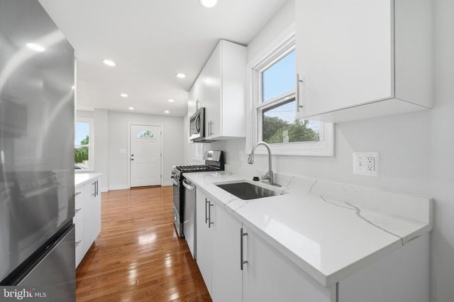 6618 NEWPORT RD, Hyattsville, MD 20784