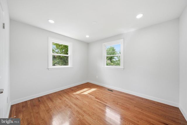 6618 NEWPORT RD, Hyattsville, MD 20784