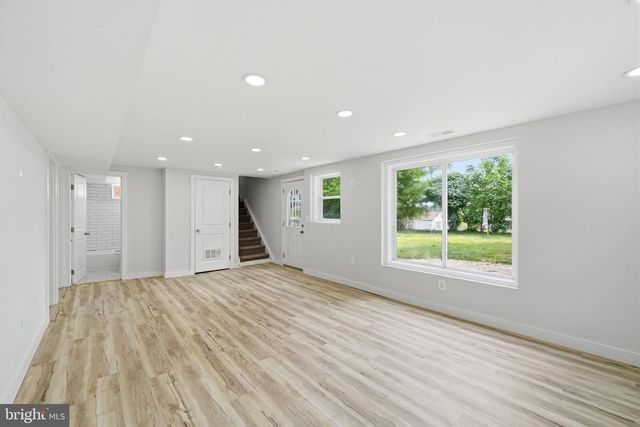 6618 NEWPORT RD, Hyattsville, MD 20784
