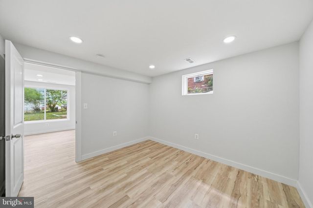 6618 NEWPORT RD, Hyattsville, MD 20784