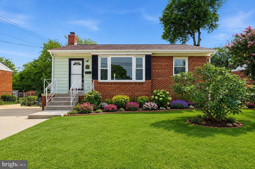 6618 NEWPORT RD, Hyattsville, MD 20784