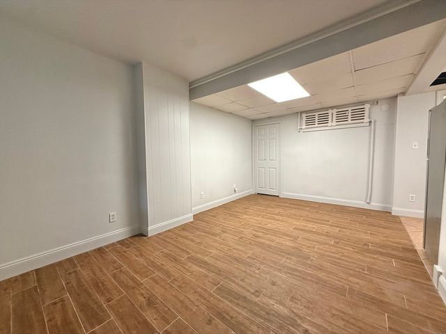 1683 Beacon St. B, Brookline, MA 02445