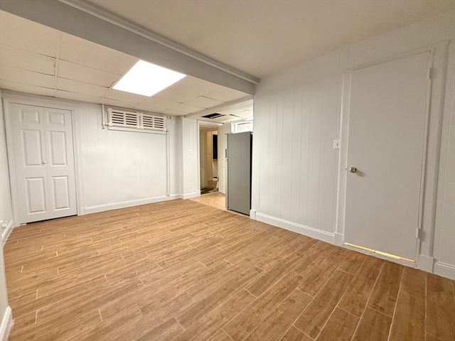 1683 Beacon St. B, Brookline, MA 02445