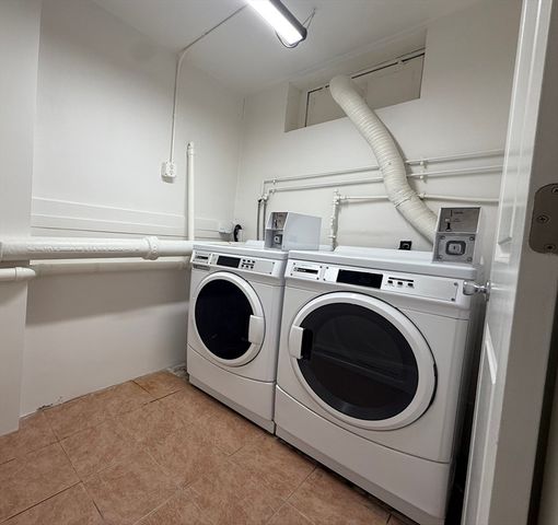 1683 Beacon St. B, Brookline, MA 02445