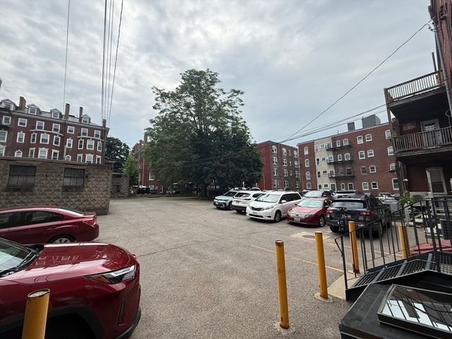 1683 Beacon St. B, Brookline, MA 02445