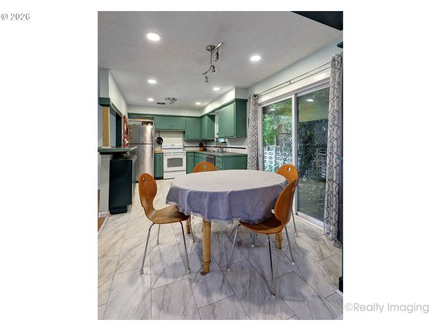 7752 Se HARRISON St, Milwaukie, OR 97222