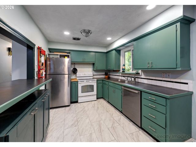 7752 Se HARRISON St, Milwaukie, OR 97222