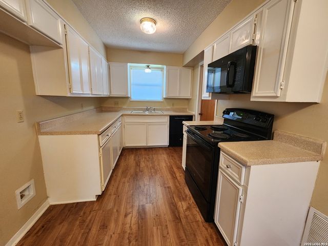 929 OHIO ST, New Braunfels, TX 78130