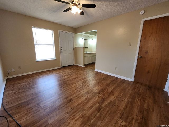 929 OHIO ST, New Braunfels, TX 78130