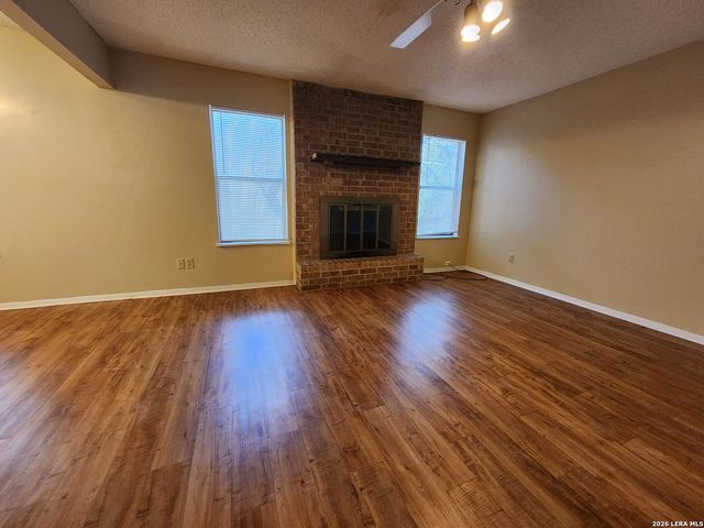 929 OHIO ST, New Braunfels, TX 78130