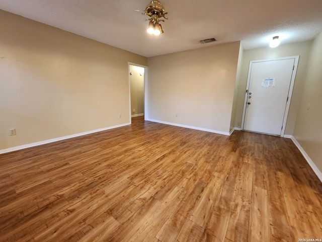929 OHIO ST, New Braunfels, TX 78130