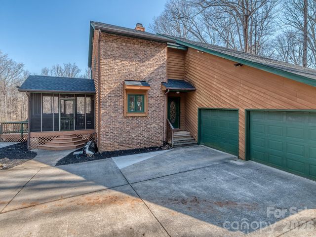 8723 Crestview Drive, Waxhaw, NC 28173