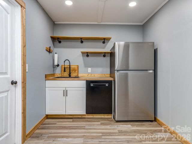 8723 Crestview Drive, Waxhaw, NC 28173