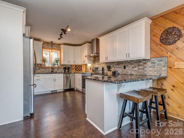 8723 Crestview Drive, Waxhaw, NC 28173