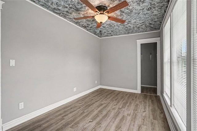6039 E 14TH Street, Kansas City, MO 64126