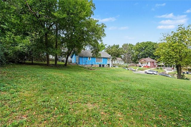 6039 E 14TH Street, Kansas City, MO 64126