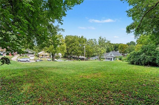 6039 E 14TH Street, Kansas City, MO 64126