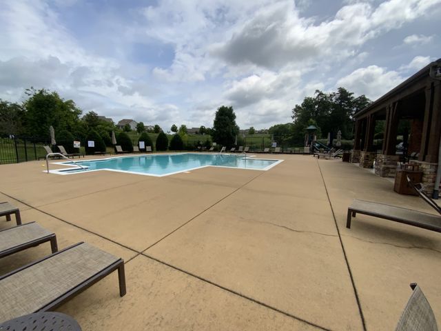 4216 Stone Hall Blvd, Hermitage, TN 37076