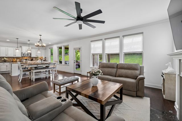 4216 Stone Hall Blvd, Hermitage, TN 37076