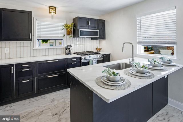 123 FOLSOM AVE., Folsom, PA 19033