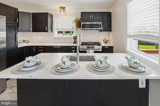 123 FOLSOM AVE., Folsom, PA 19033