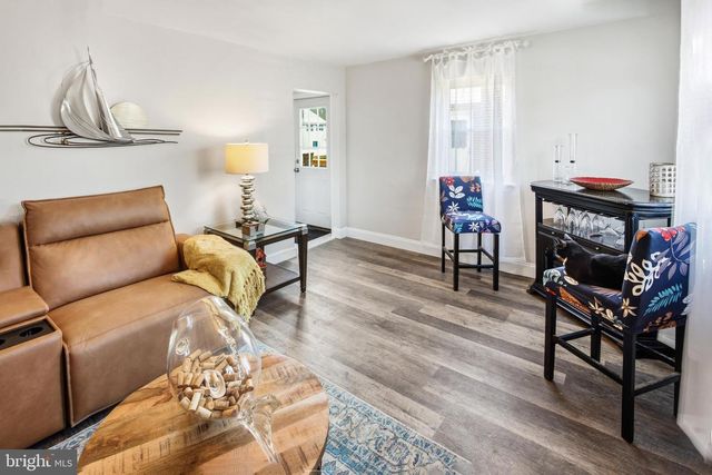 123 FOLSOM AVE., Folsom, PA 19033