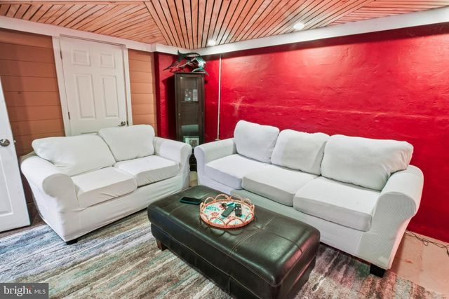 123 FOLSOM AVE., Folsom, PA 19033
