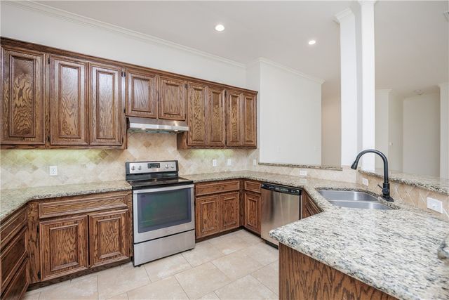 3829 Holland Dr, Corpus Christi, TX 78418