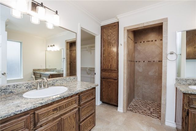 3829 Holland Dr, Corpus Christi, TX 78418