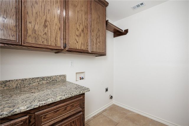 3829 Holland Dr, Corpus Christi, TX 78418
