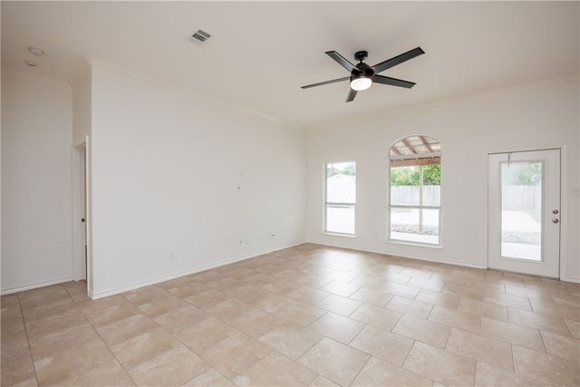 3829 Holland Dr, Corpus Christi, TX 78418
