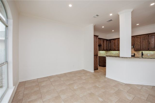 3829 Holland Dr, Corpus Christi, TX 78418