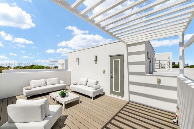 721 SW 11th Street A, Miami, FL 33129