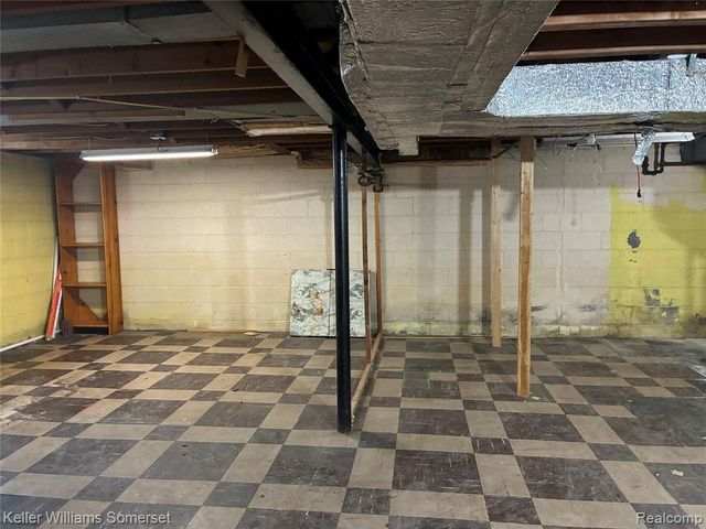 18031 Mott Avenue, Eastpointe, MI 48021