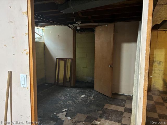 18031 Mott Avenue, Eastpointe, MI 48021