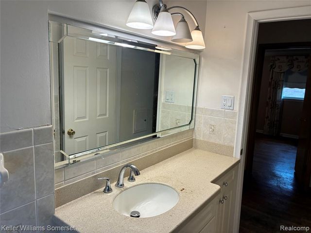 18031 Mott Avenue, Eastpointe, MI 48021