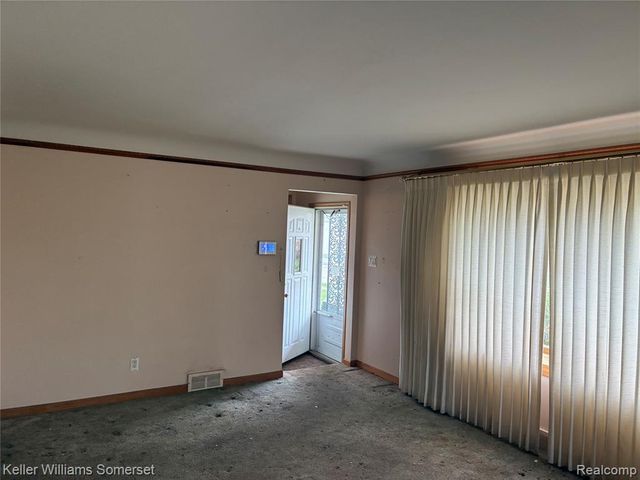 18031 Mott Avenue, Eastpointe, MI 48021