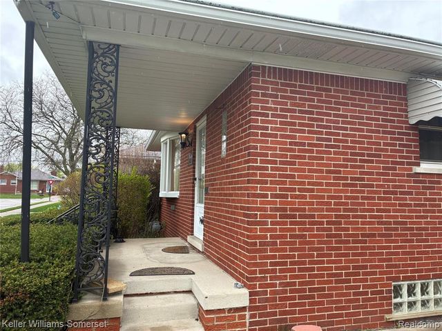 18031 Mott Avenue, Eastpointe, MI 48021