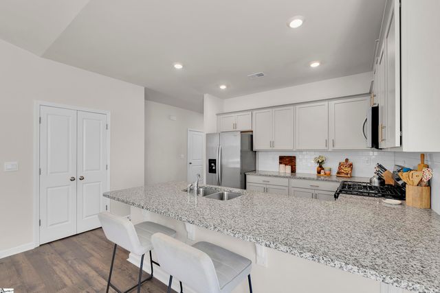 76 Oak Edge Lane, Greer, SC 29651