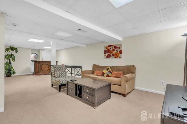 28 Hawthorn Drive, Edison, NJ 08820