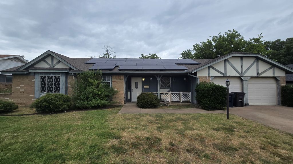 3412 Walton Avenue, Fort Worth, TX 76133